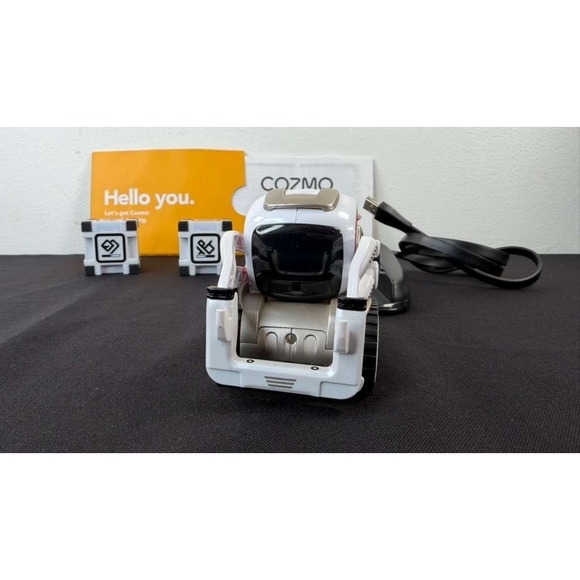 Anki Cozmo Robot Educational Toy 3 Cubes 1 Charger w/ Face Recognition Charger - Picture 8 of 15